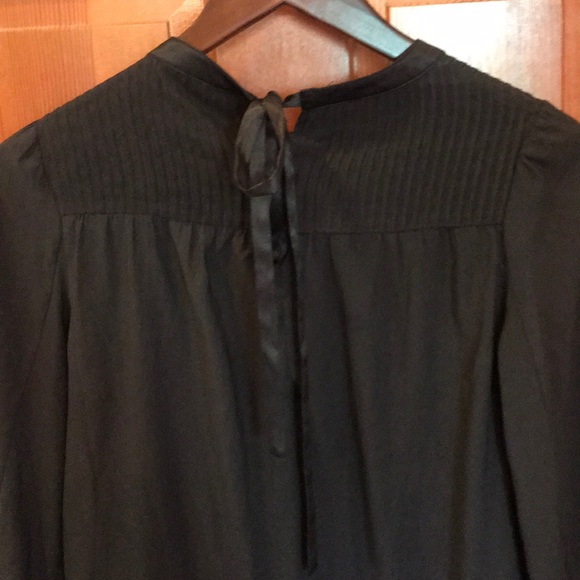 Black tuxedo blouse BCBG sz xs - Picture 4 of 6